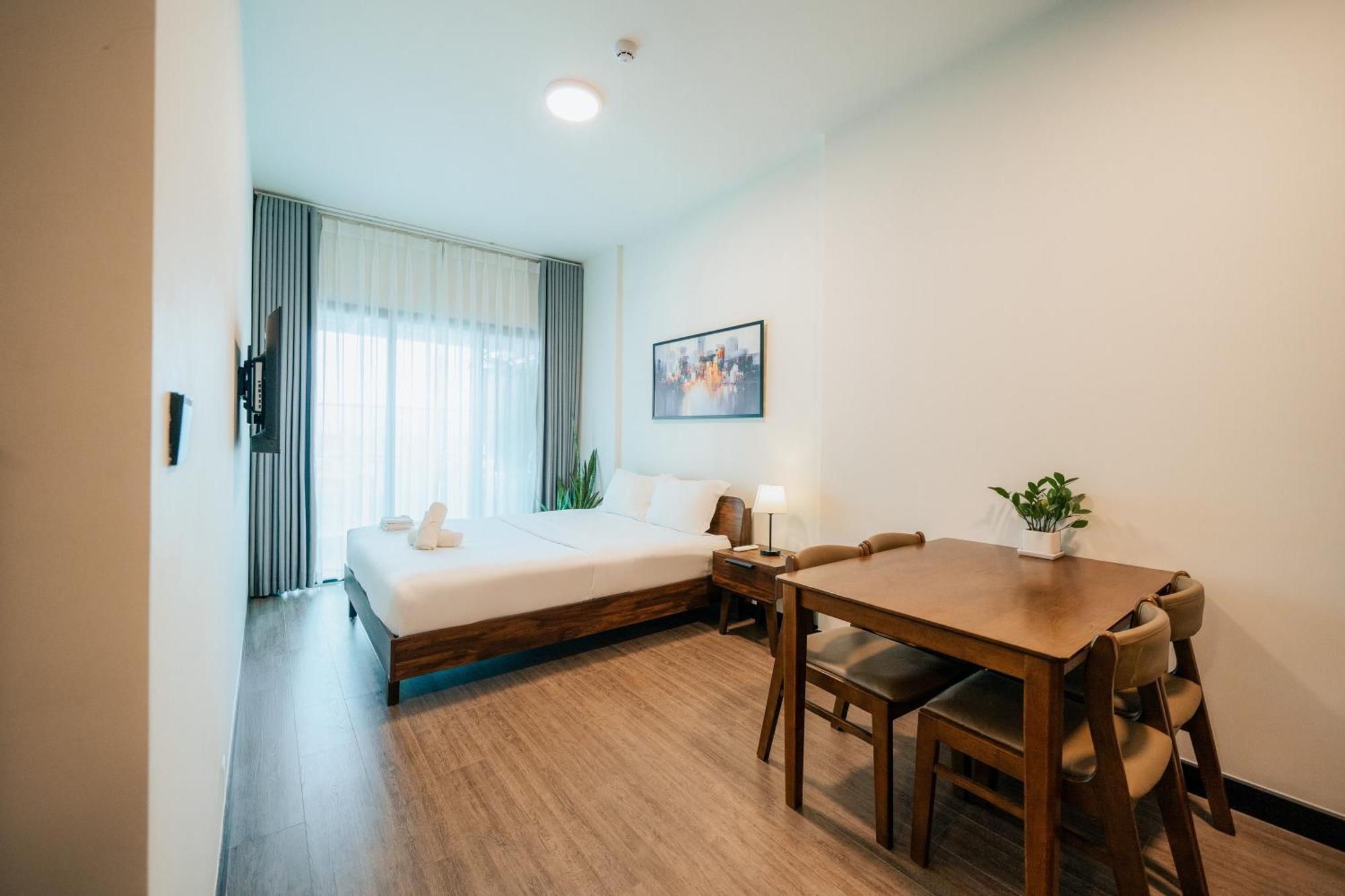 Tropical House - New At Delasol * Ho Chi Minh City